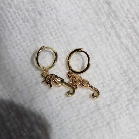 Sterling Silver Gold SeaHorse Hoop Earrings - Picture 4 of 5